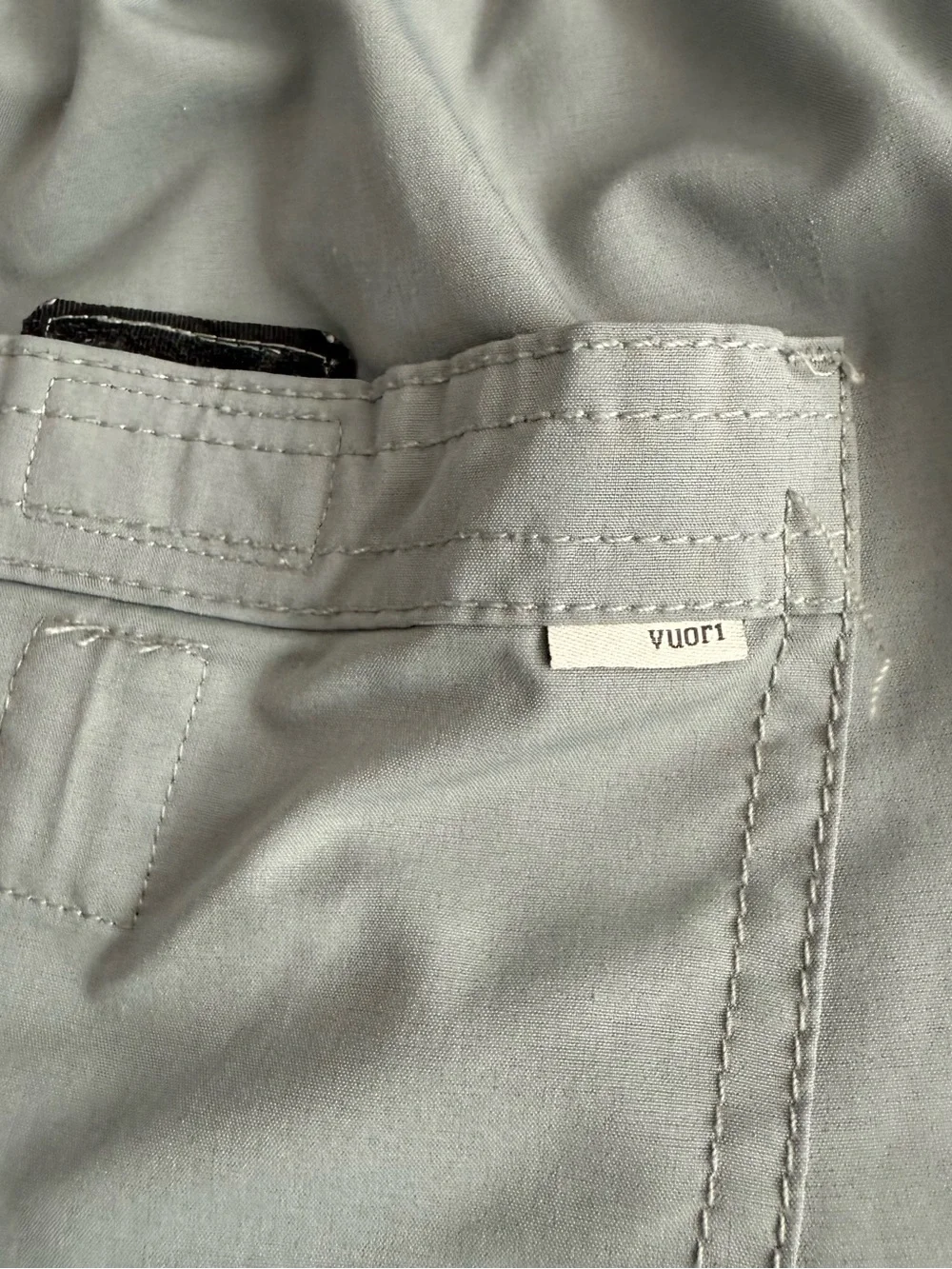 Vuori Men's Large Kore Shorts Green/Gray